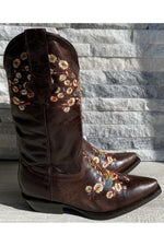 Load image into Gallery viewer, Cactus Country Women's Chocolate Flower Bouquet